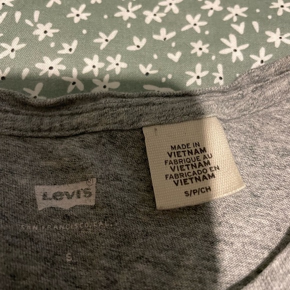 Levis t-shirt - Picture 3 of 3